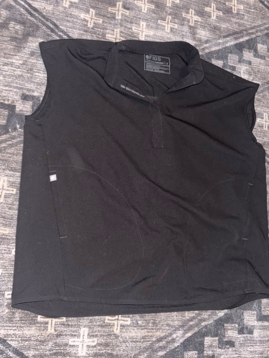 Figs Tops - Figs Black Sleeveless scrub top